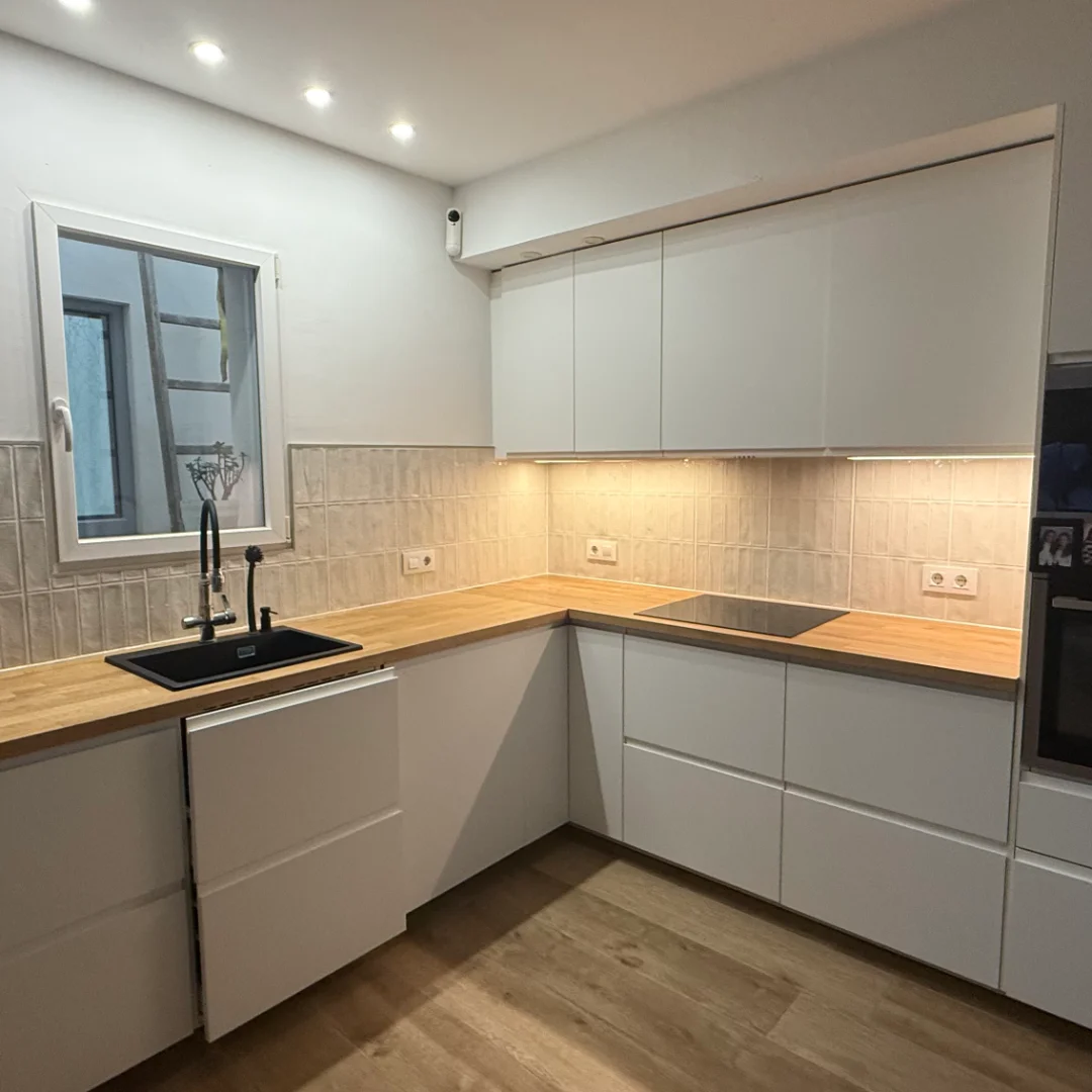 Nuestros trabajos FyR Construcciones y Reformas Mallorca mallorca montaje encimera 03